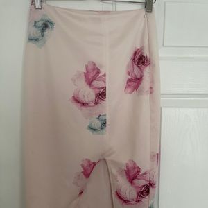 🔅In good, gently used condition with no rips, stains, tears or pilling.